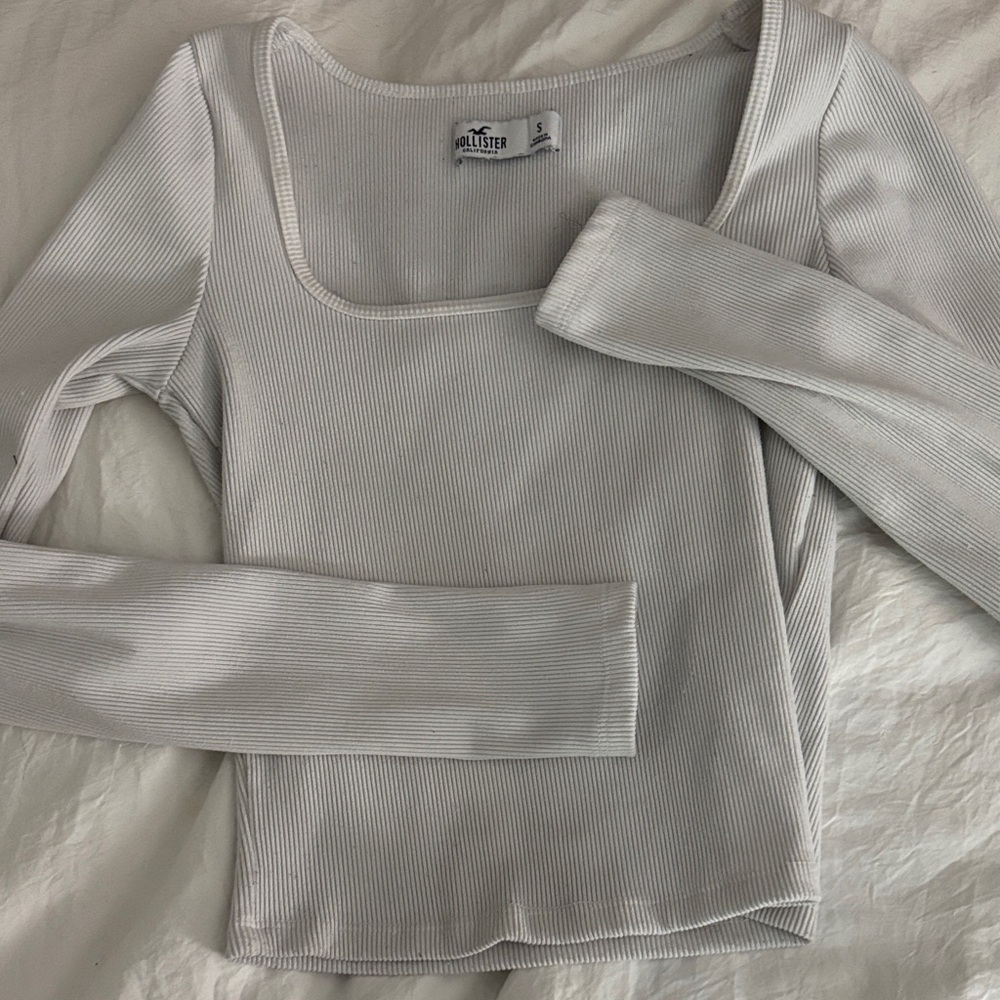Hollister Women's Light Gray Ribbed Bodysuit